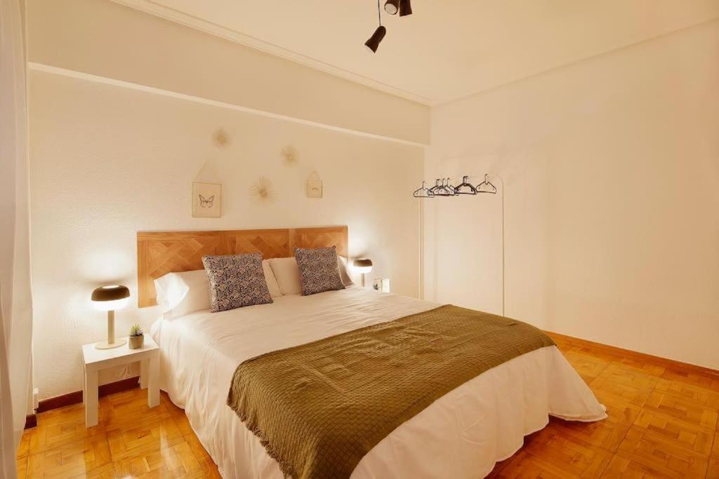Apartamento Maura 2 Dormitorios Oviedo Eksteriør bilde