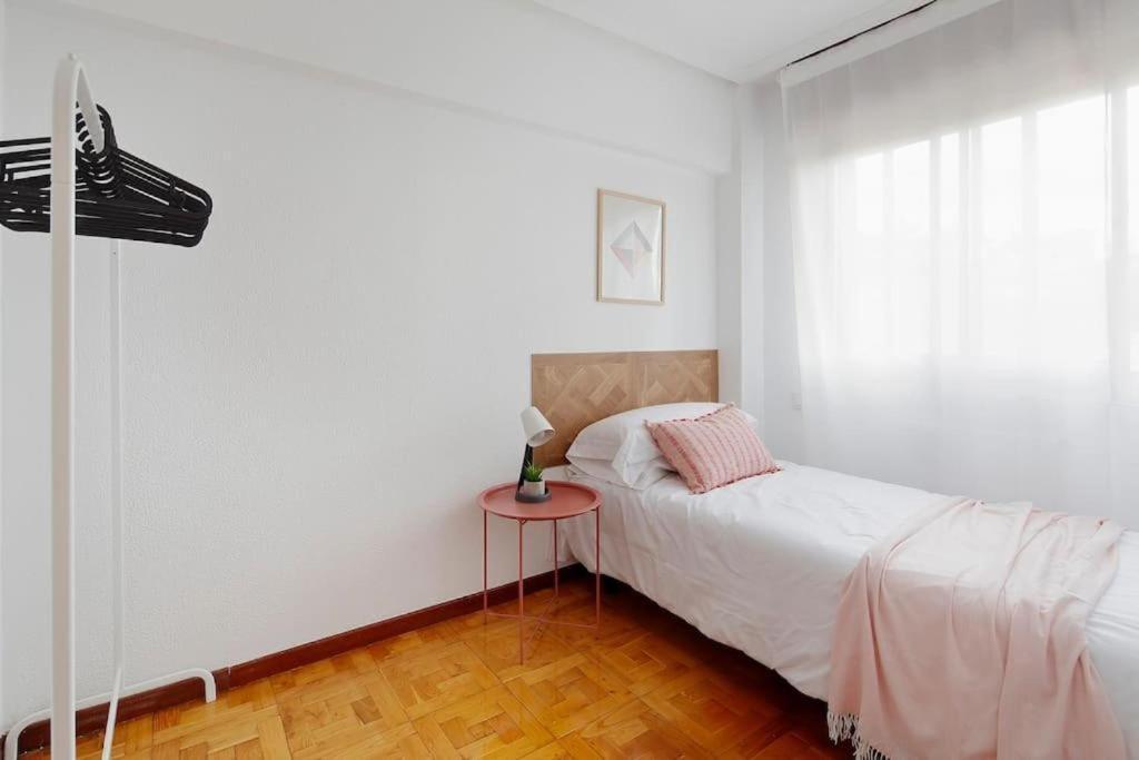 Apartamento Maura 2 Dormitorios Oviedo Eksteriør bilde